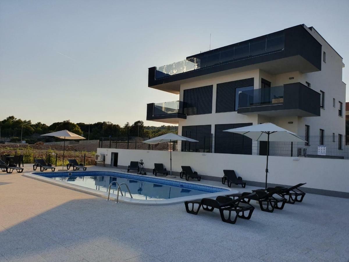 Black&White 2 Appartement Krk Island Buitenkant foto